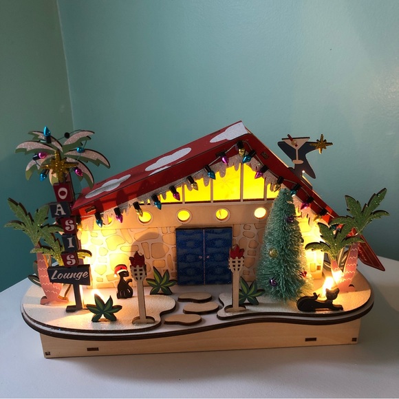 NEW NWT World Market Midcentury House LED Light Up Christmas Oasis Cat Lounge - Picture 2 of 10